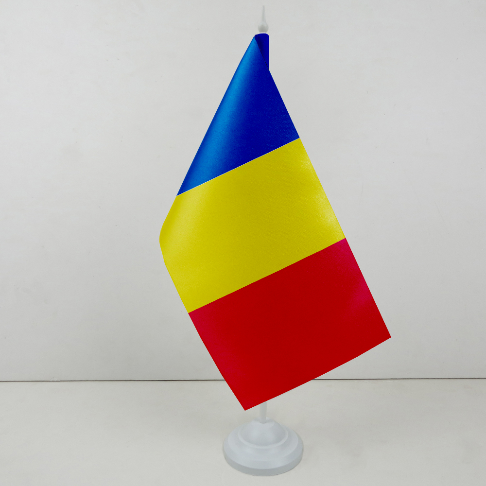 Прапорець Румунії на пластиковій підставці
